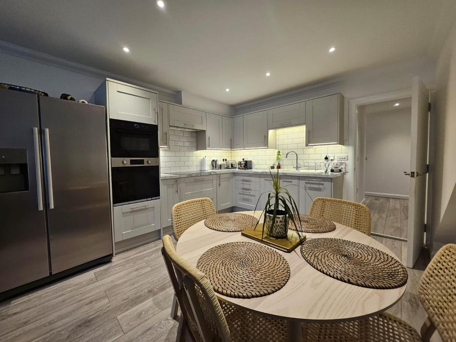 River Breeze Balcony 4 Литълхамптън Екстериор снимка