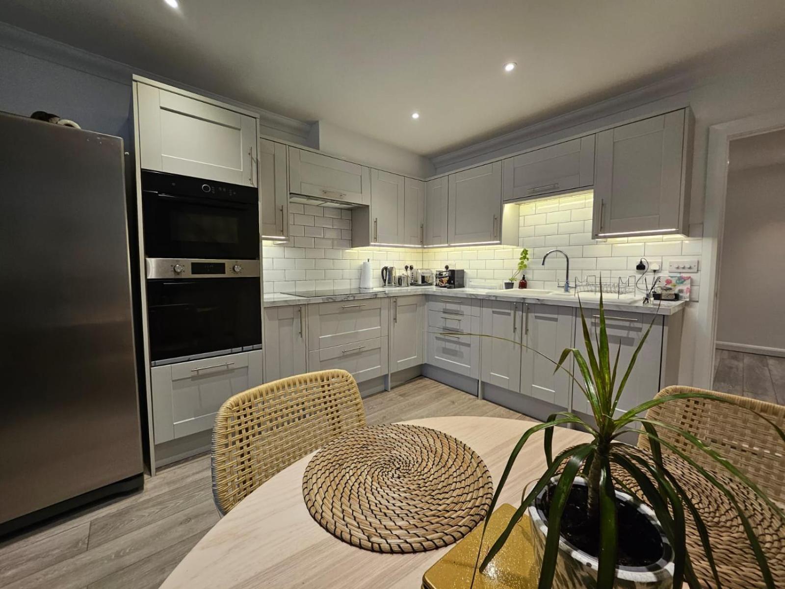River Breeze Balcony 4 Литълхамптън Екстериор снимка